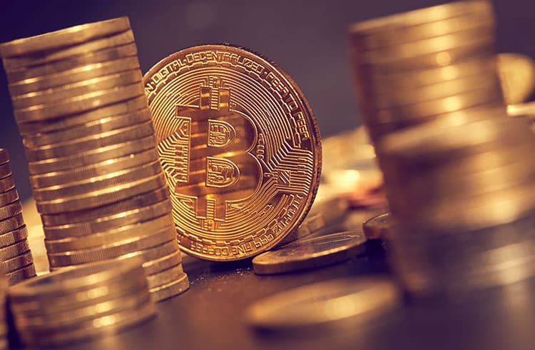 Bitcoin abre a semana abaixo dos US$ 37.000, mas com alta semanal de 5%